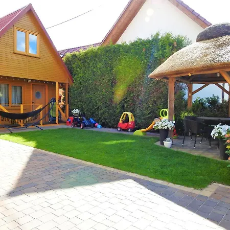 Domki U Skrzata Leba Exterior photo
